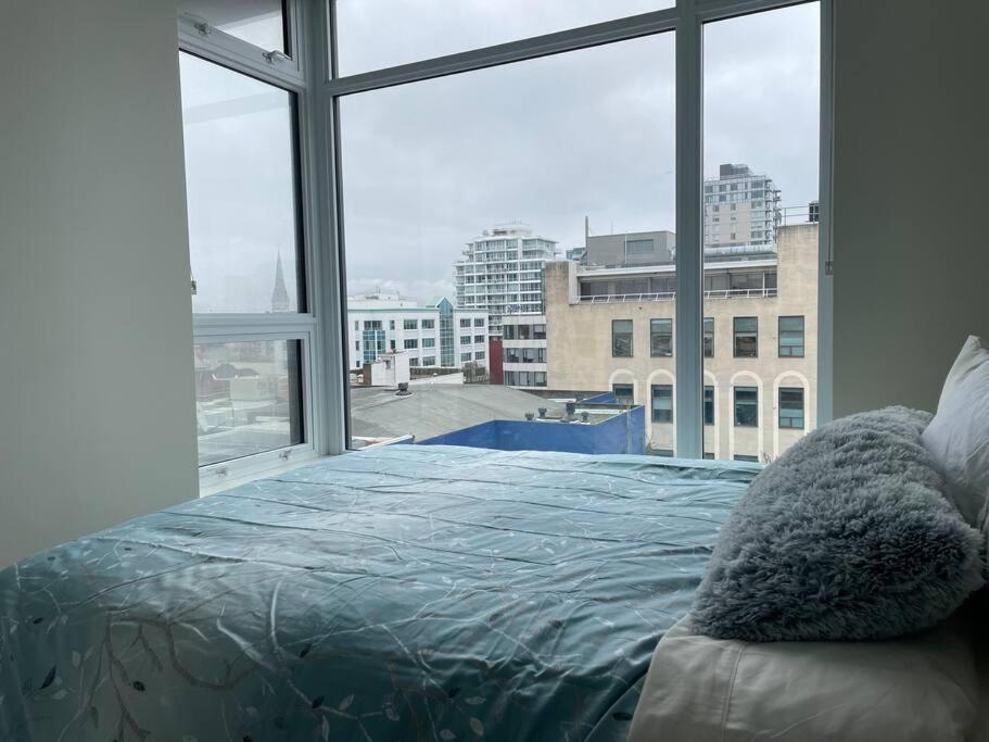 Lovely Downtown 2 Bedroom With Free Parking Appartement Victoria